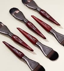 Julie Diamond Prep Brush